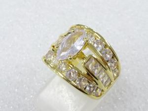 クリスタル　指輪(11号)